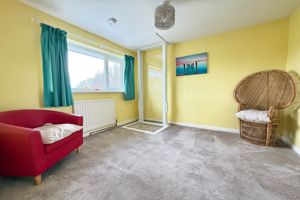 Bedroom 3 Lift Down- click for photo gallery